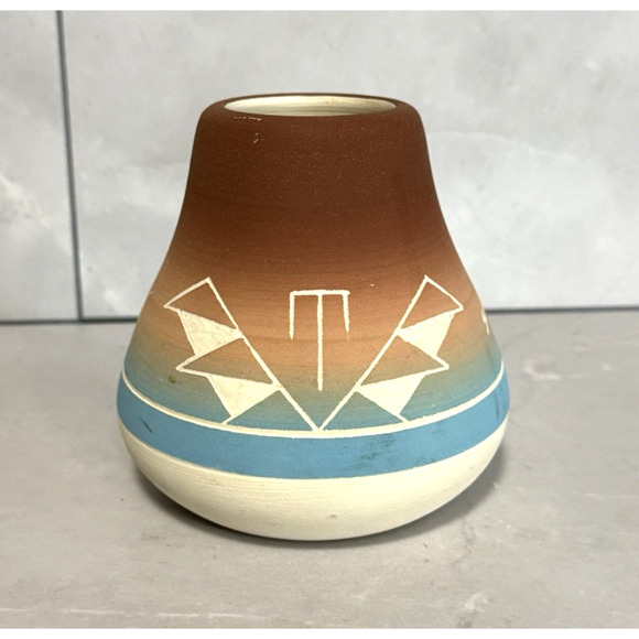 Vintage Sioux Pottery Vase Signed Deb Worsham 4.5" Etched Southwest Geometric - Picture 4 of 7